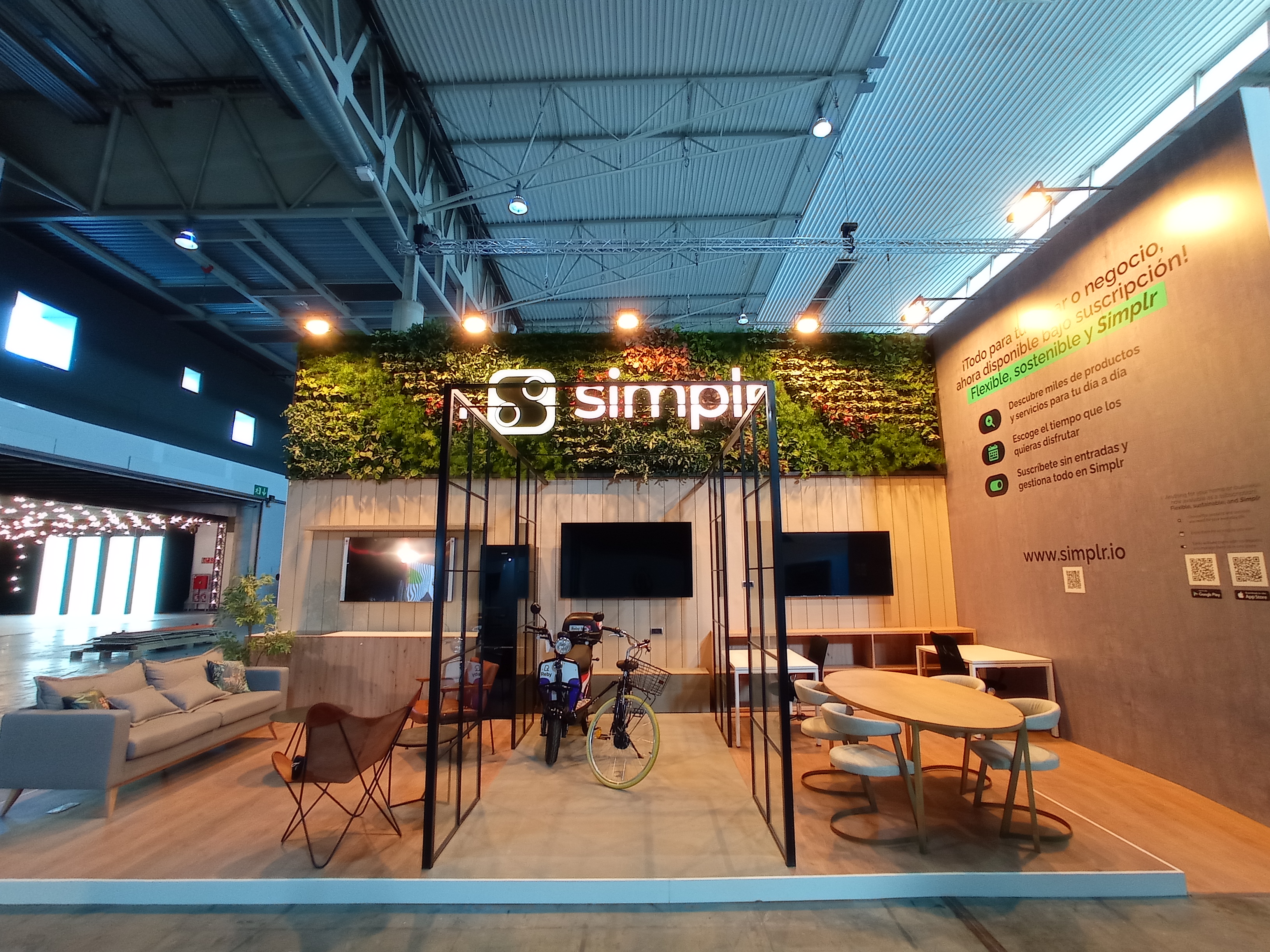 Grupo Construcía firma el stand circular de Simplr en el salón 4YFN del Mobile World Congress