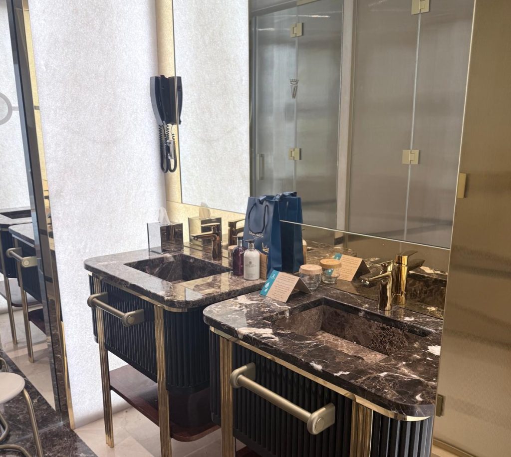 Hotel Wellington - Grupo Construcía Baños